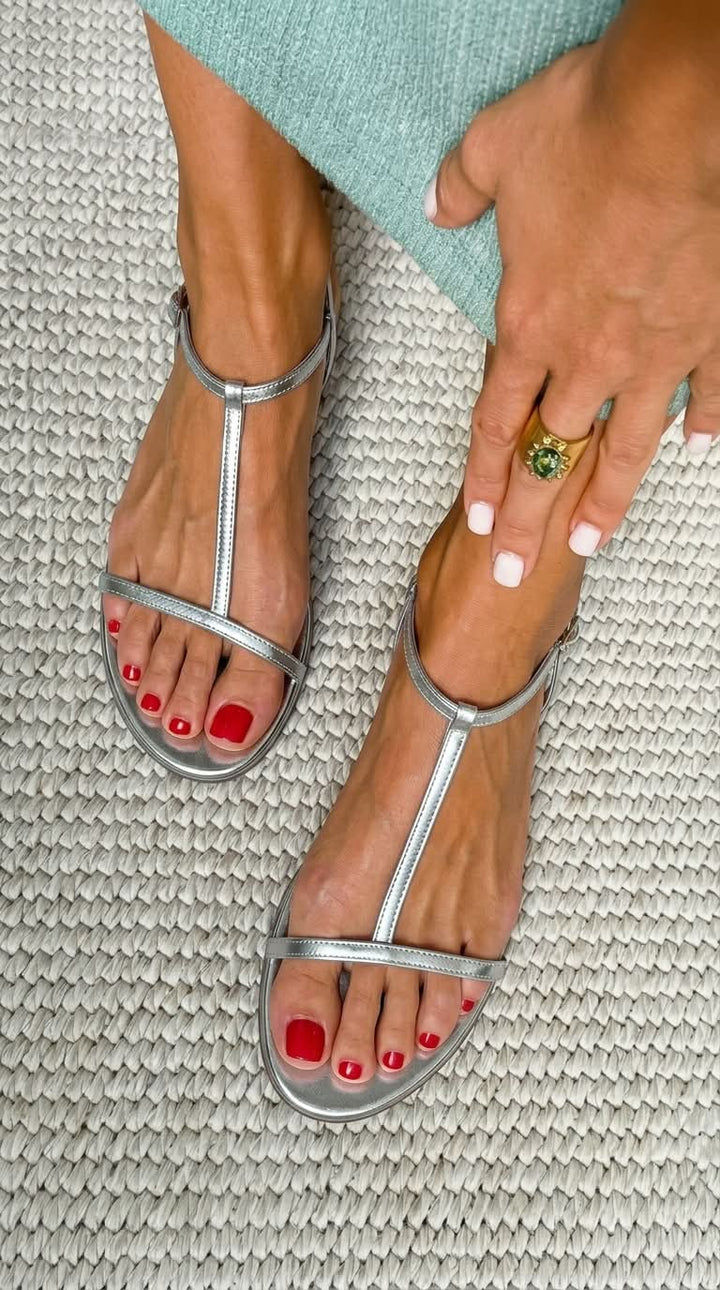 SCARLETT | Metallic T-Strap Flat Sandals