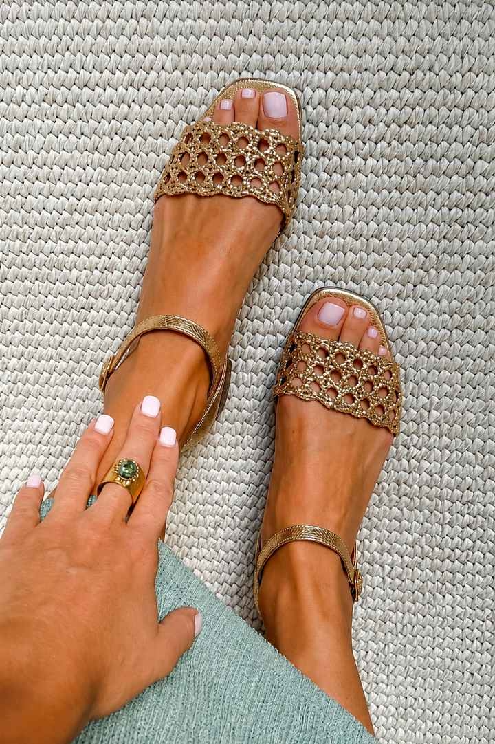 NELL | Square Toe Flat Sandals