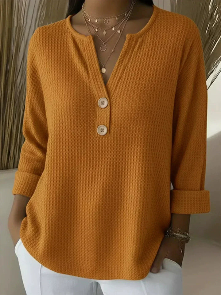 Lucía | Henley T-Shirt with Embossed Texture and Buttons