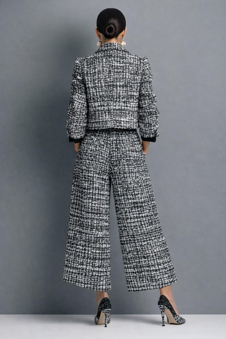 Lucia | Sophisticated and Versatile Ensemble