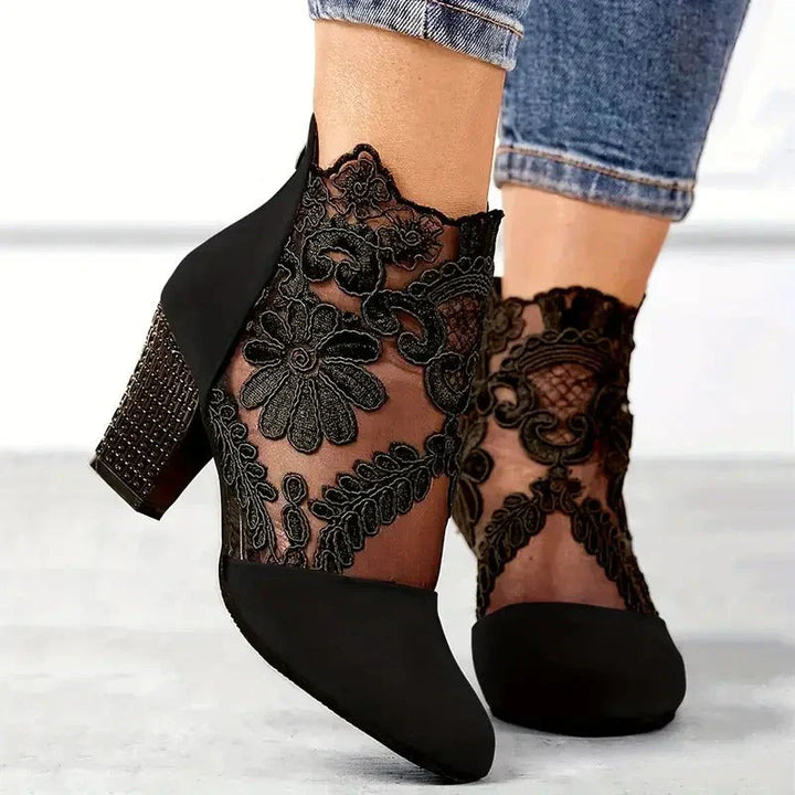 Jade | Women's Pointed Toe Lace Block Heel Boots
