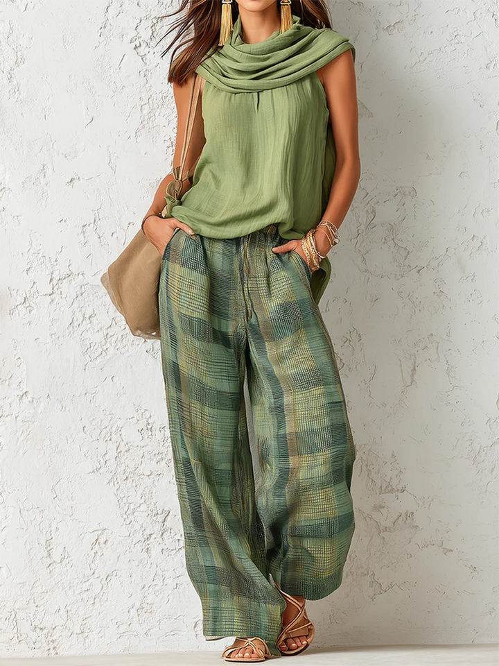 Le Marlowe | Comfortable Two-Piece Set